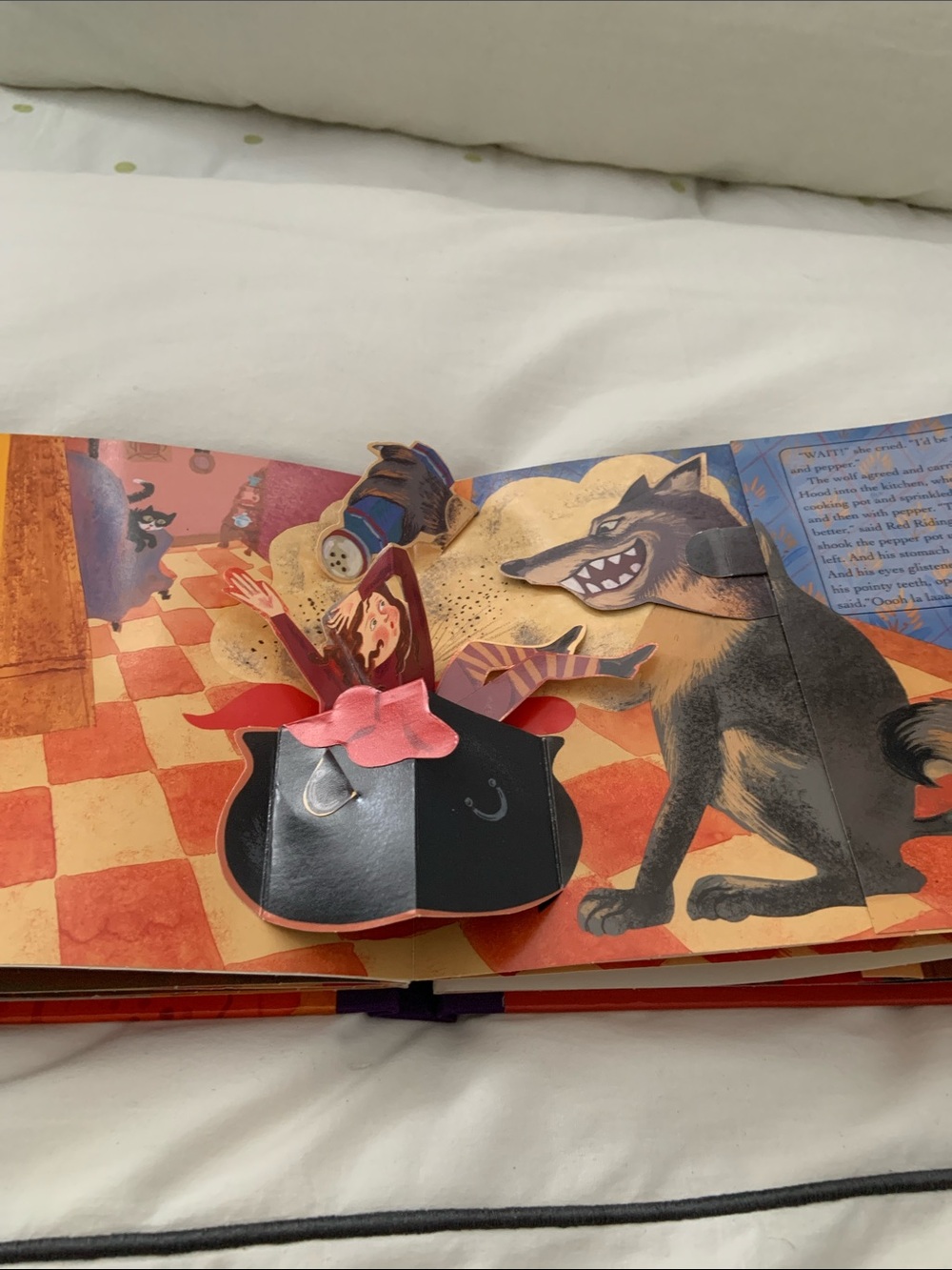 Retro Little Red Riding Hood Pop-Up Book - Red - Picture 7 of 9